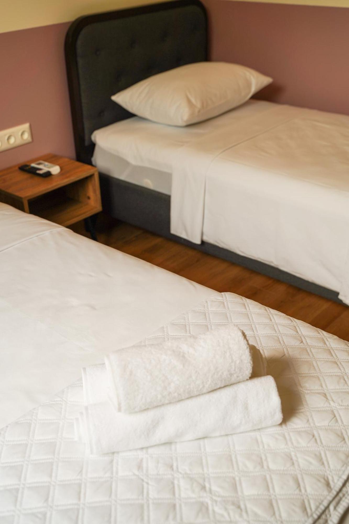 Dro Hotel 库塔伊西 外观 照片